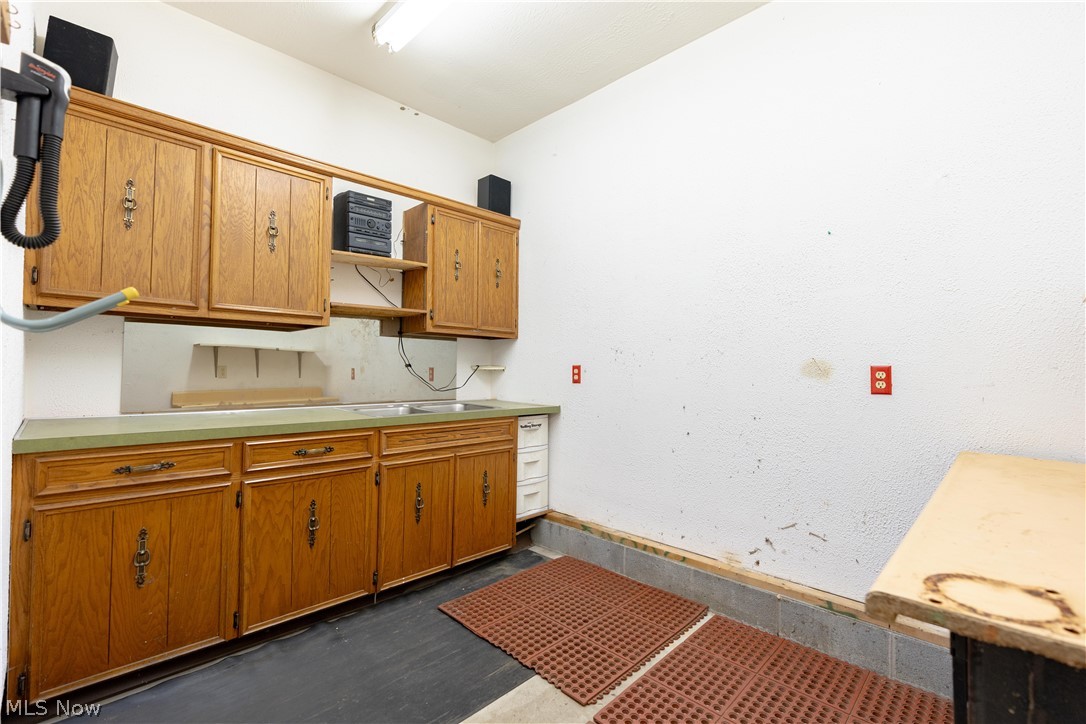 2032 Walsh Street Louisville OH 44641