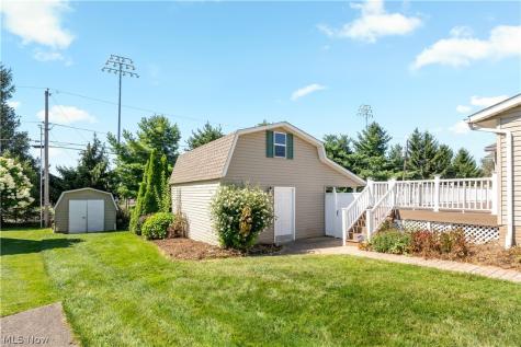 2032 Walsh Street Louisville OH 44641