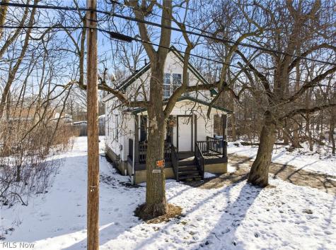 3323 Dallas Avenue Lorain OH 44055