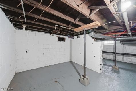 1512 Bonnot Place NE Canton OH 44705
