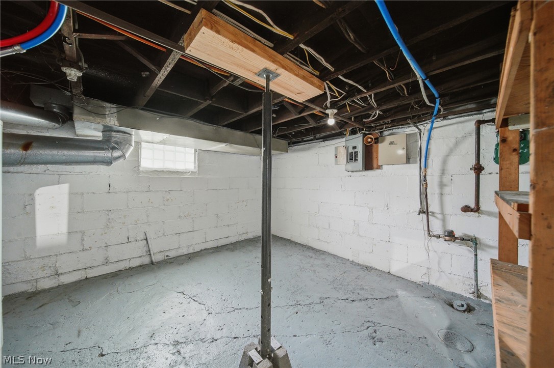 1512 Bonnot Place NE Canton OH 44705
