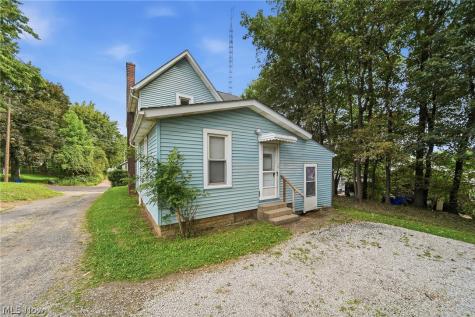 1512 Bonnot Place NE Canton OH 44705