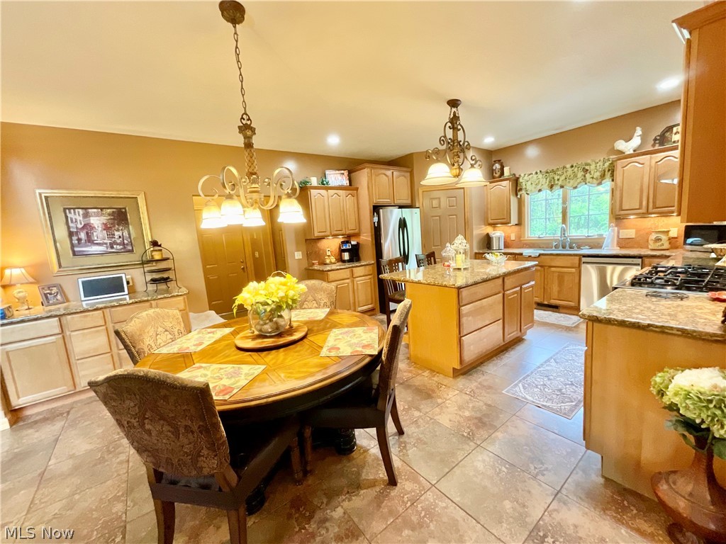 1829 State Route 7 NE Brookfield OH 44403