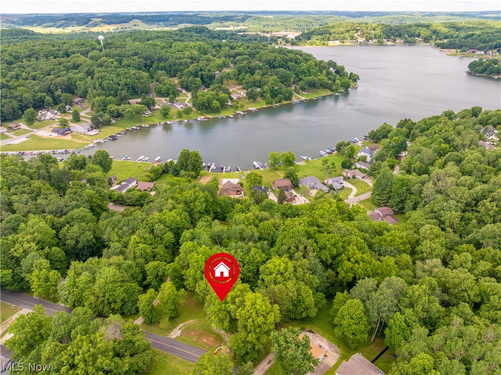 58 Manito Trail Malvern OH 44644