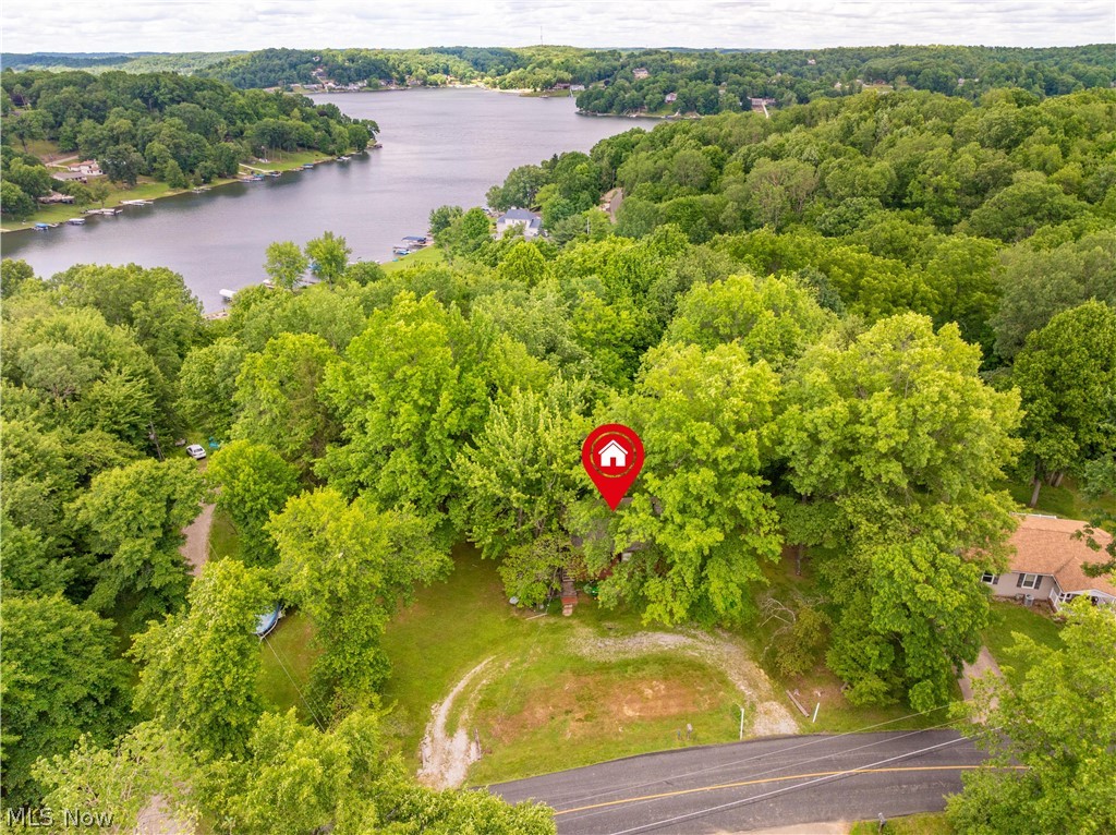 58 Manito Trail Malvern OH 44644