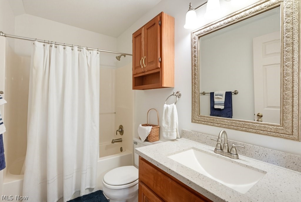 9745 Bainbridge Road Chagrin Falls OH 44023