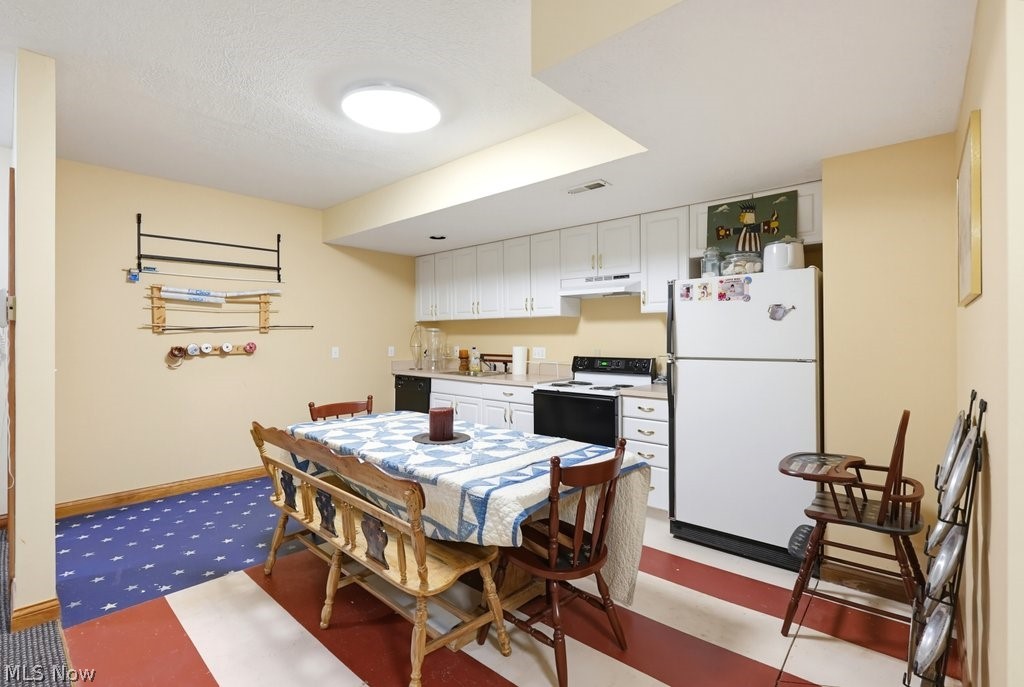 9745 Bainbridge Road Chagrin Falls OH 44023