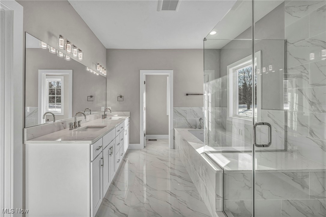 35 Hopewell Trail Moreland Hills OH 44022