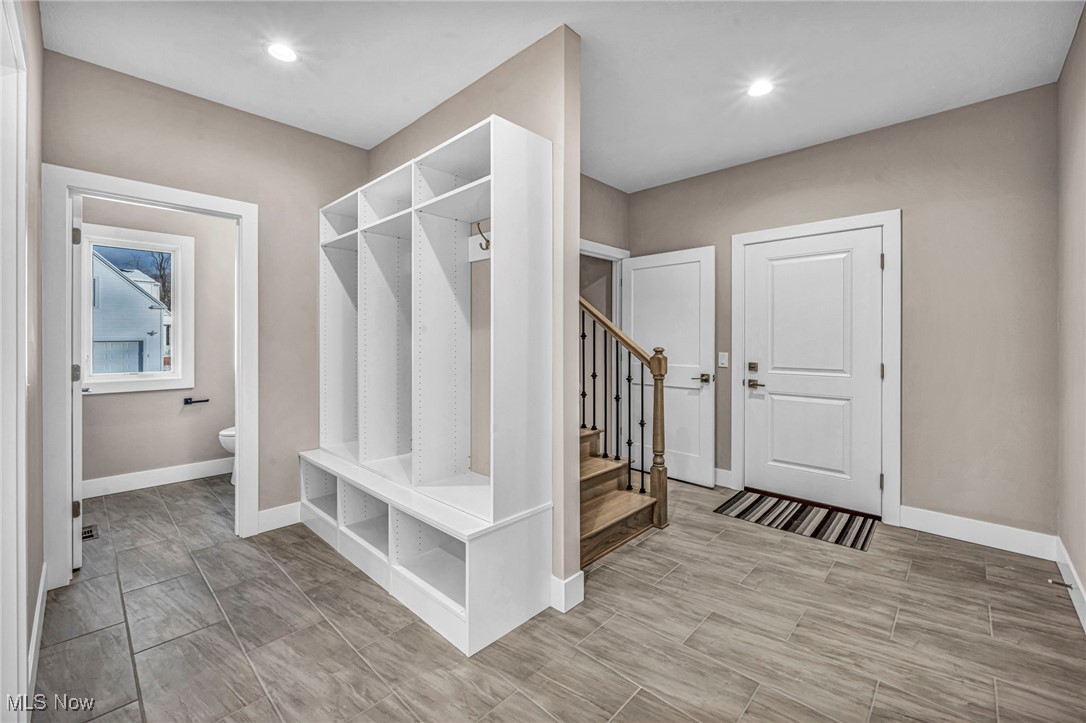 35 Hopewell Trail Moreland Hills OH 44022