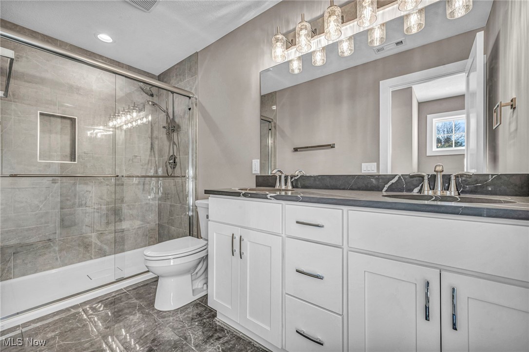 35 Hopewell Trail Moreland Hills OH 44022