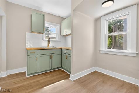 3615 W 147th Street Cleveland OH 44111