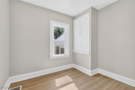 3615 W 147th Street Cleveland OH 44111