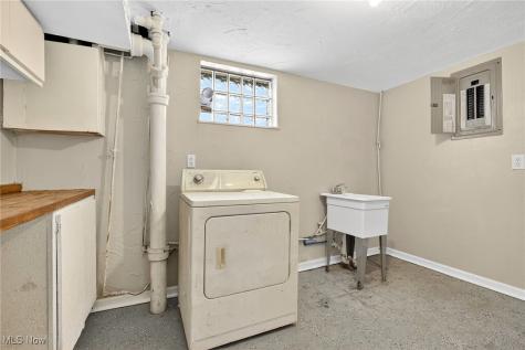 3615 W 147th Street Cleveland OH 44111