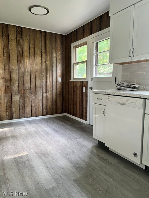 814 Laird Warren OH 44483