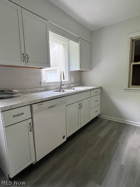 814 Laird Warren OH 44483