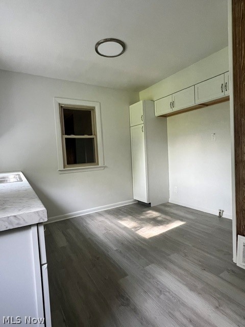 814 Laird Warren OH 44483