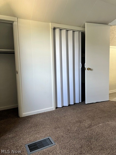 814 Laird Warren OH 44483