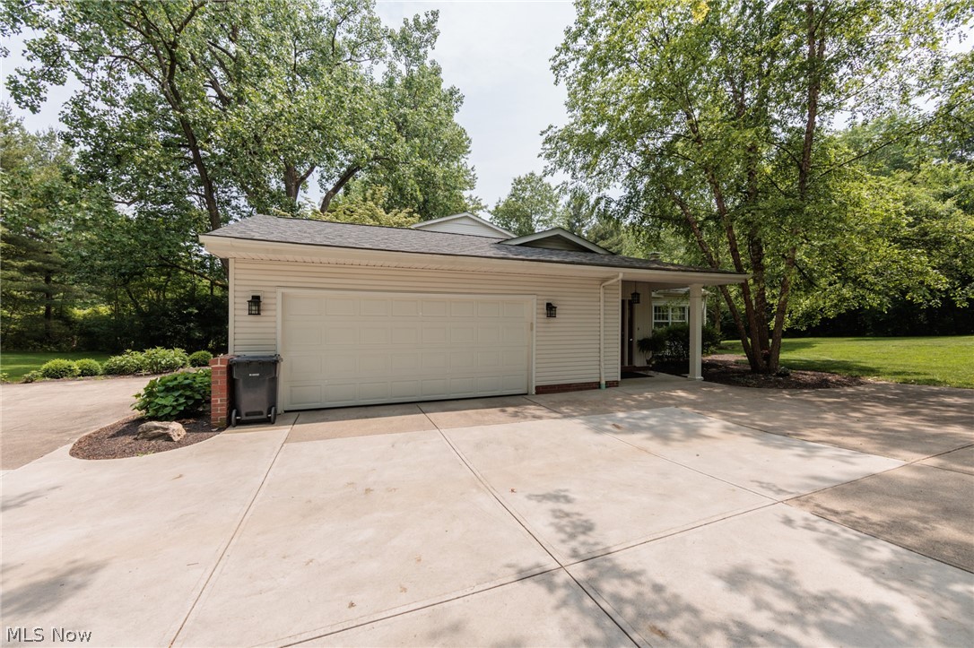35320 Chagrin Boulevard Moreland Hills OH 44022