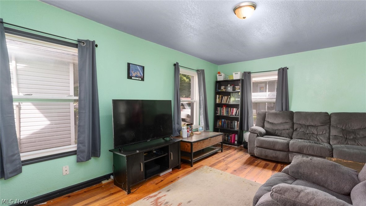 212 W Main Street Somerset OH 43783