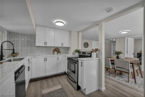 350 Kenilworth Road Bay Village OH 44140