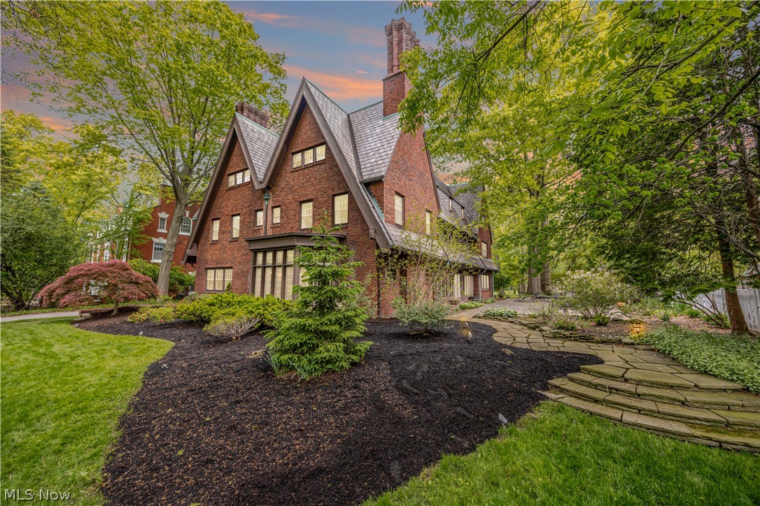 3085 Fairmount Boulevard Cleveland Heights OH 44118