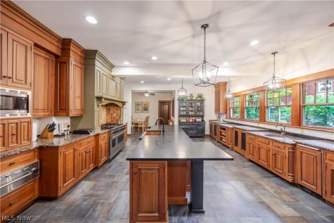 3085 Fairmount Boulevard Cleveland Heights OH 44118