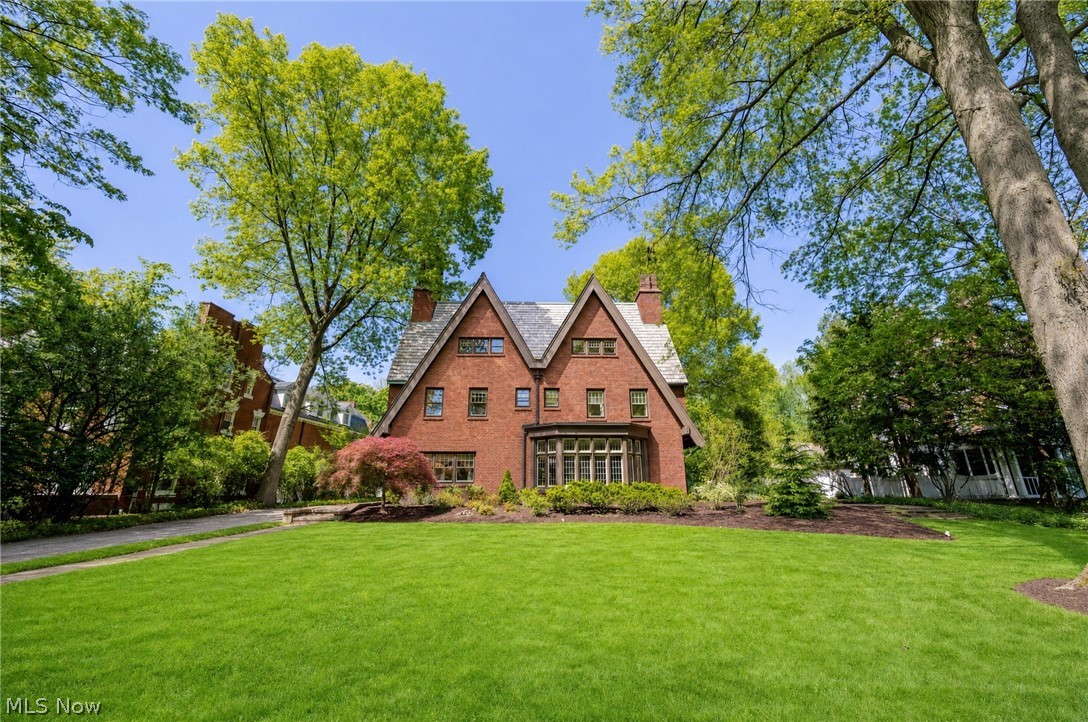 3085 Fairmount Boulevard Cleveland Heights OH 44118