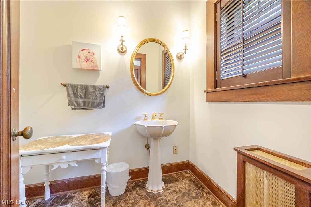 3085 Fairmount Boulevard Cleveland Heights OH 44118