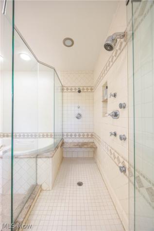 3085 Fairmount Boulevard Cleveland Heights OH 44118