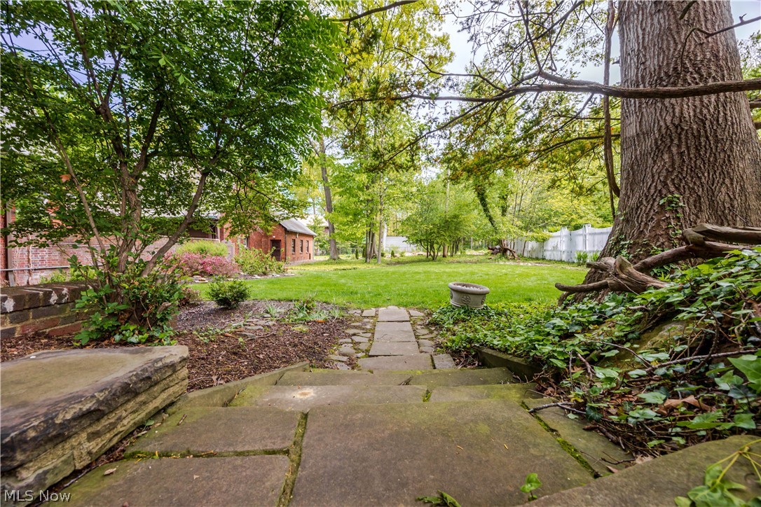3085 Fairmount Boulevard Cleveland Heights OH 44118