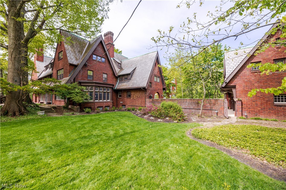 3085 Fairmount Boulevard Cleveland Heights OH 44118