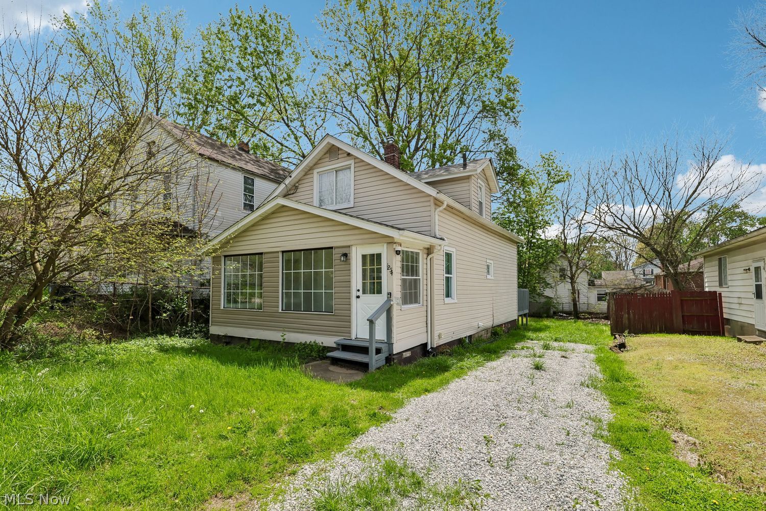 1254 Leeser Avenue Akron OH 44314