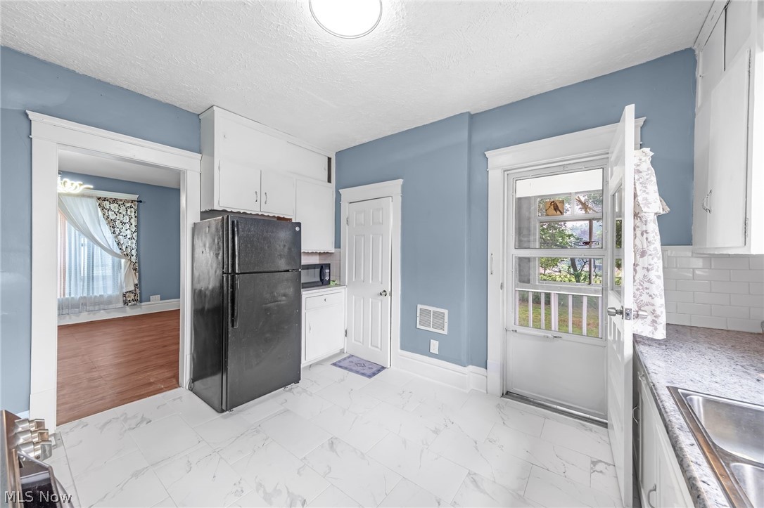 247 Rhodes Avenue Akron OH 44302