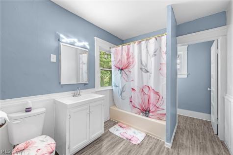 247 Rhodes Avenue Akron OH 44302