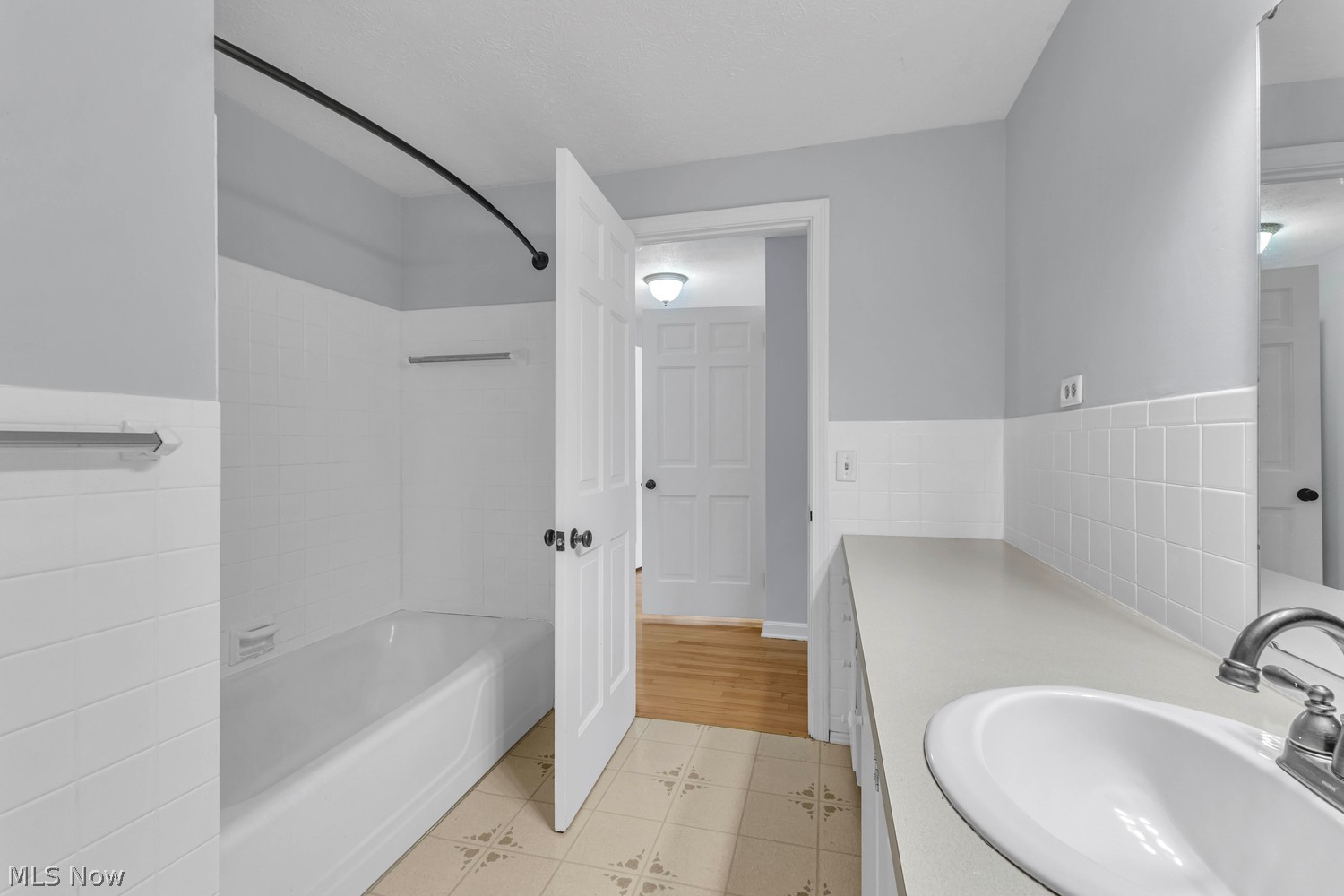 260 Plymouth Drive Bay Village OH 44140