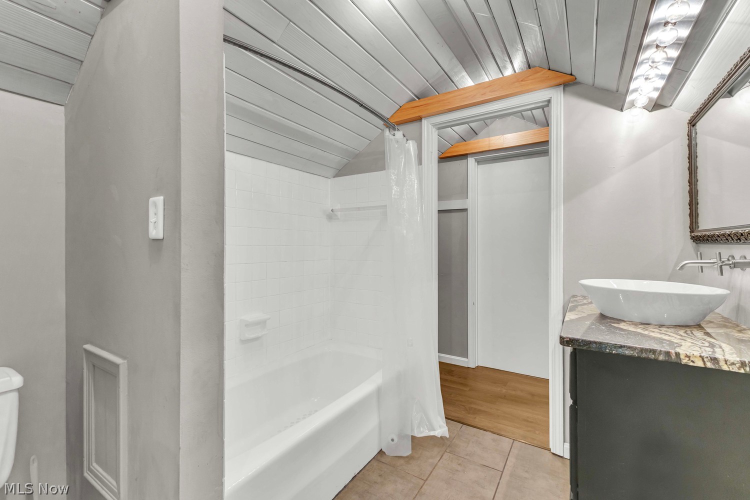 260 Plymouth Drive Bay Village OH 44140
