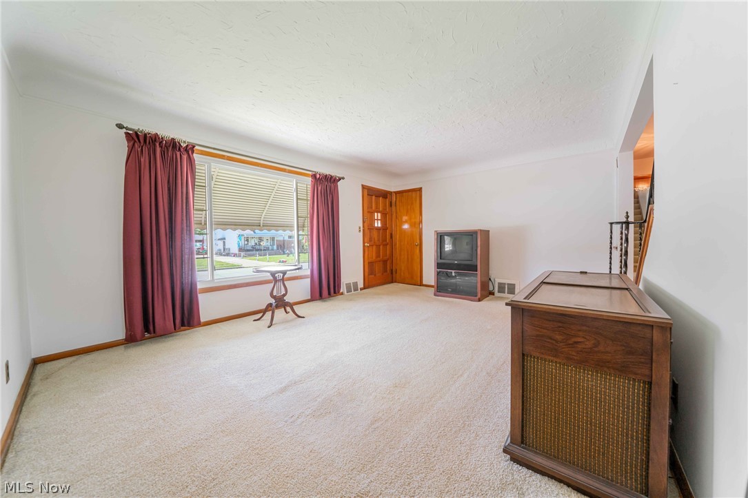 21131 Milan Drive Euclid OH 44119