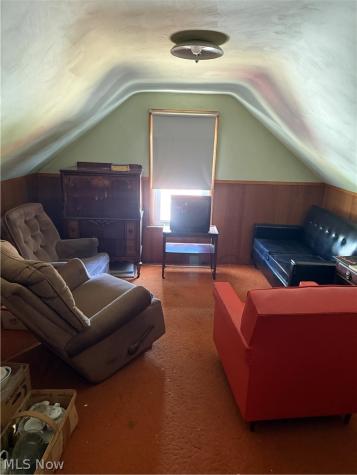 533 Forest Hill Drive Youngstown OH 44515