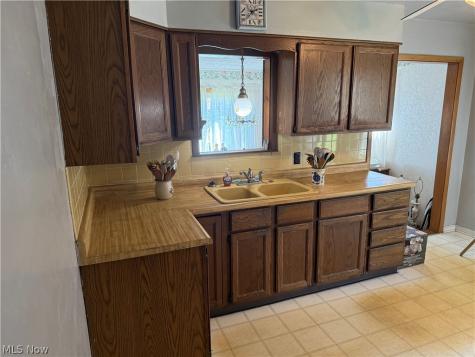 533 Forest Hill Drive Youngstown OH 44515