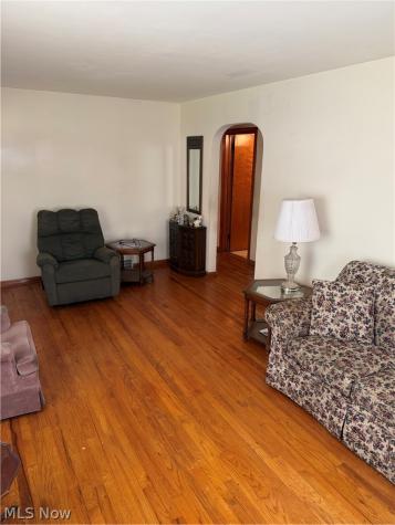 533 Forest Hill Drive Youngstown OH 44515