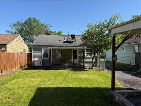 13405 Thornhope Road Cleveland OH 44135