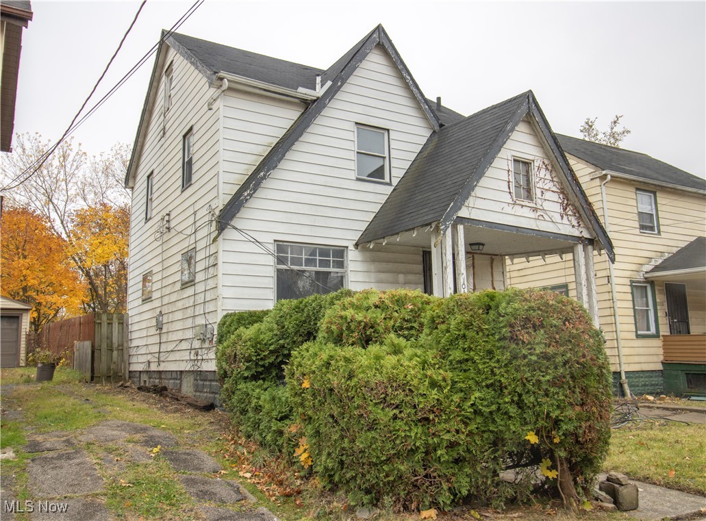 10406 Dove Avenue Cleveland OH 44105