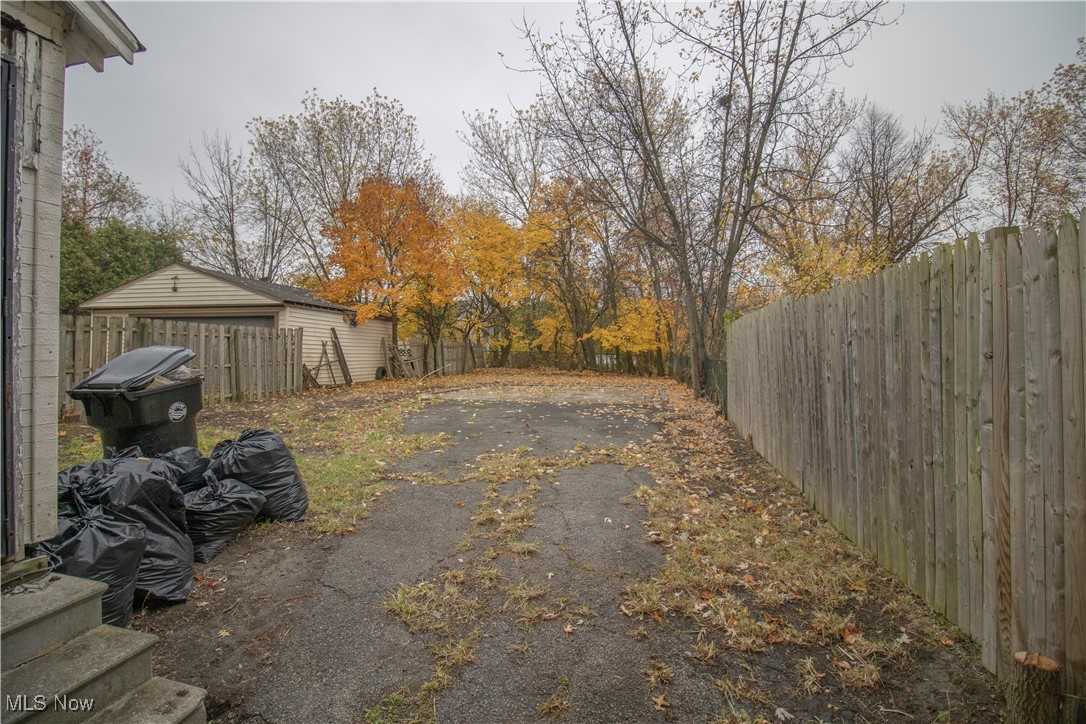 10406 Dove Avenue Cleveland OH 44105