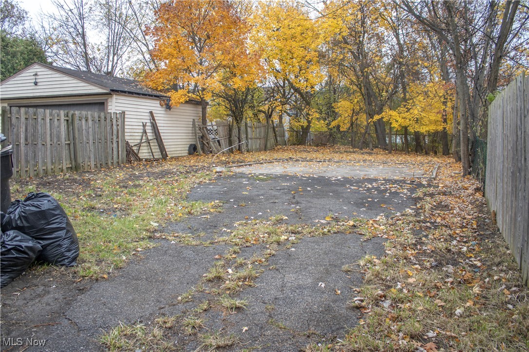 10406 Dove Avenue Cleveland OH 44105