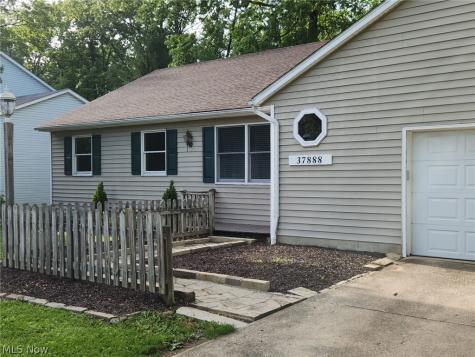 37888 N Doovys Street Avon OH 44011