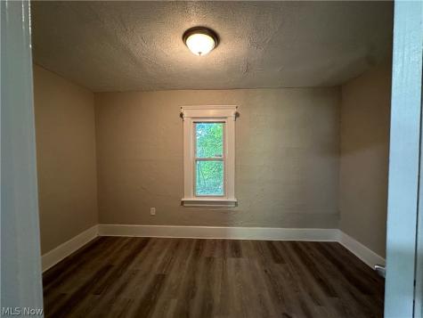 493 Bacon Avenue Akron OH 44320
