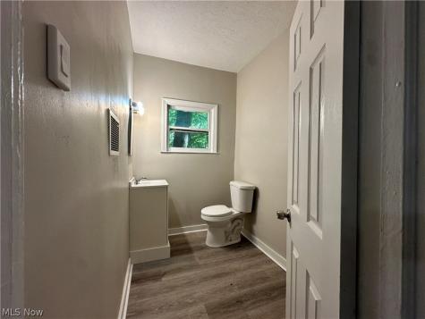 493 Bacon Avenue Akron OH 44320