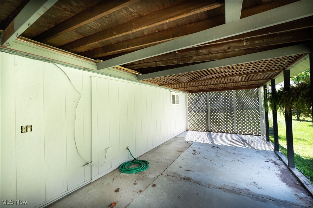 15840 Grace Street Newbury OH 44065