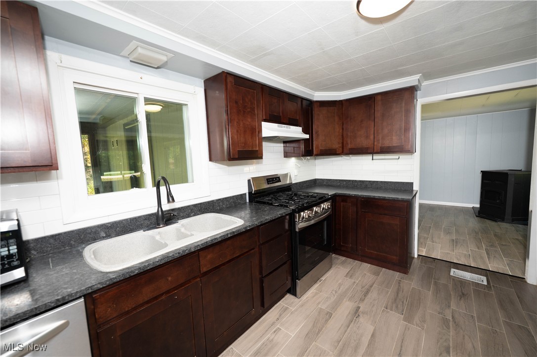 15840 Grace Street Newbury OH 44065