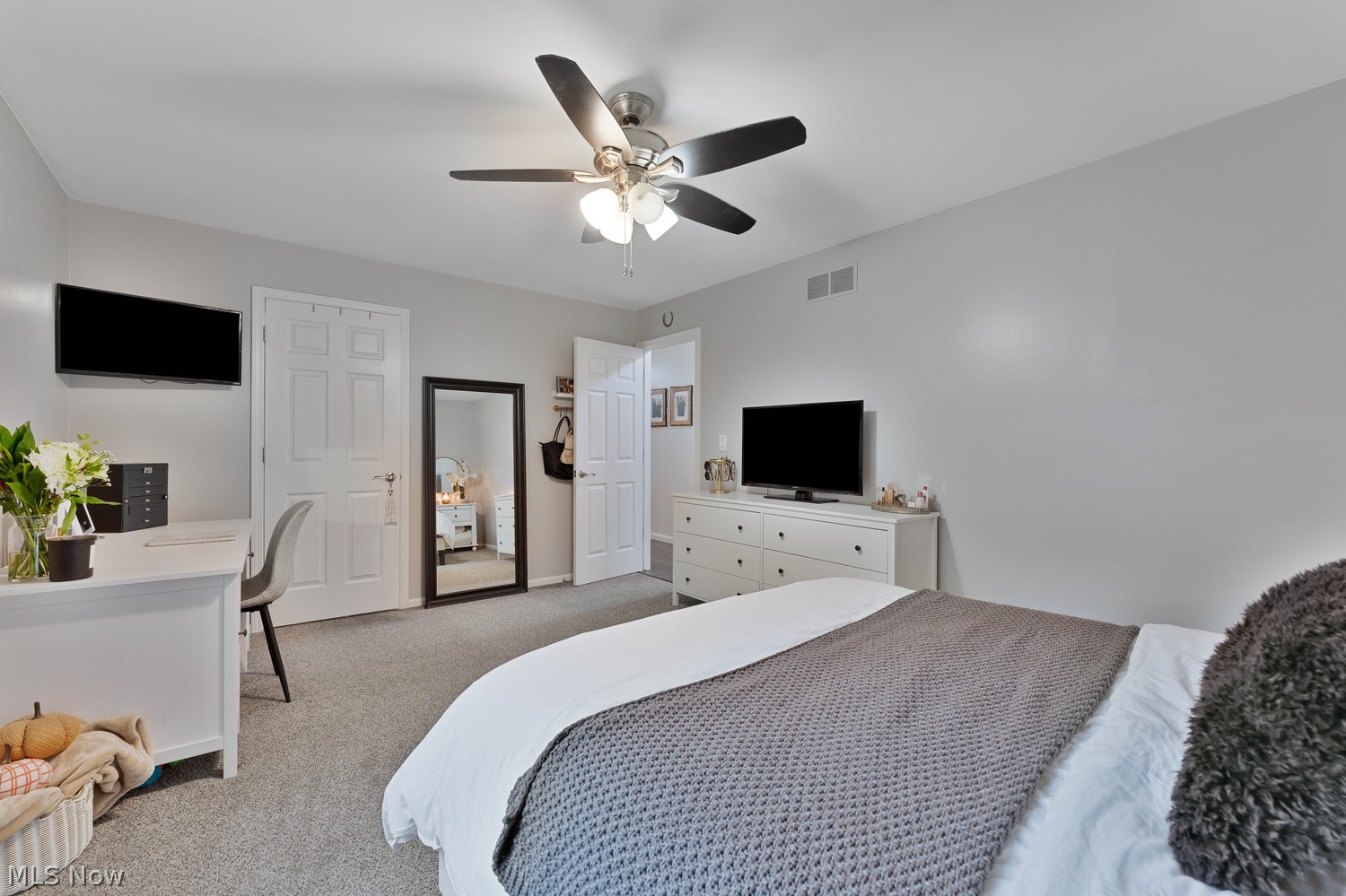 3238 Hummingbird Hill Drive Poland OH 44514
